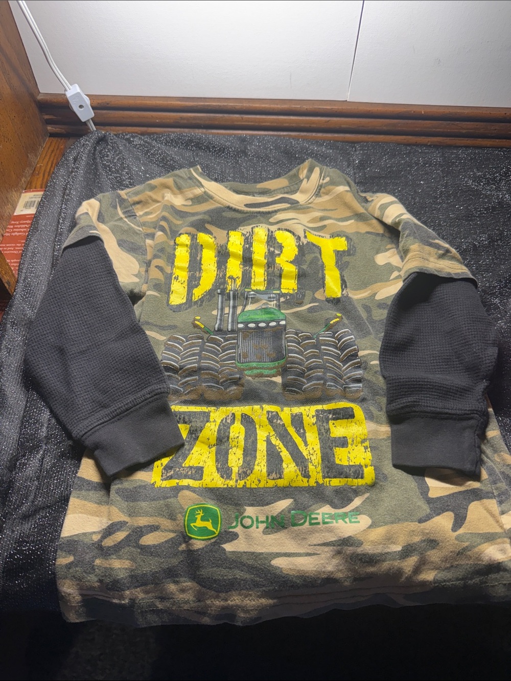 John Deere Boys Size 4 Camo Dirt Zone Long Sleeve Shirt